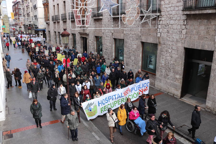 Fotos: 3.000 personas salen a la calle en Burgos para defender la Atención Primaria