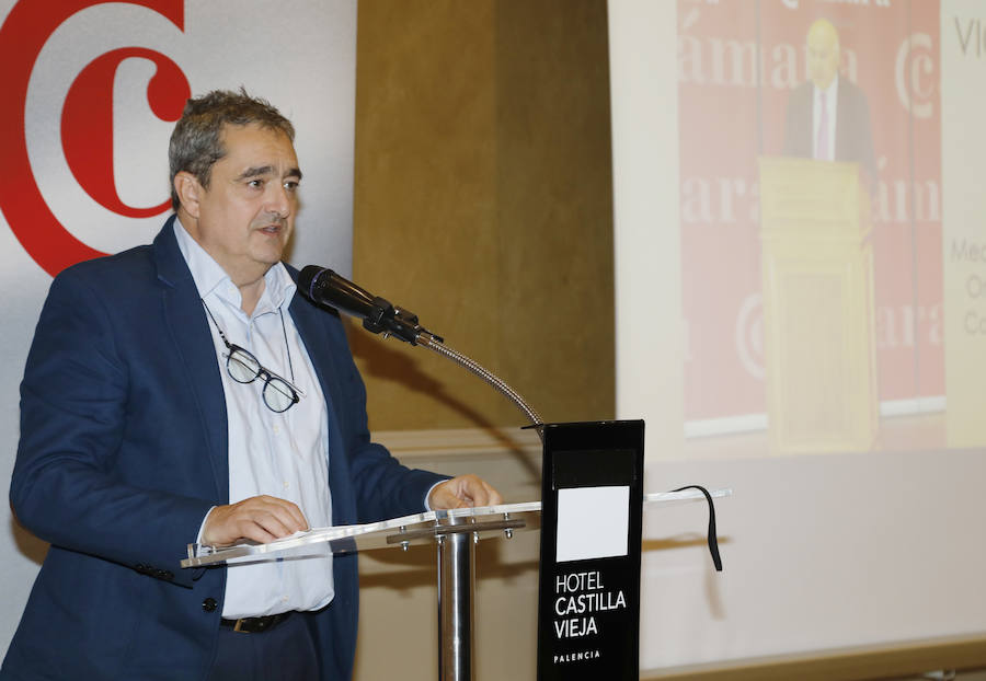 Fotos: Vicente Villagrá recibe la medalla de honor de la Cámara de Comercio de Palencia