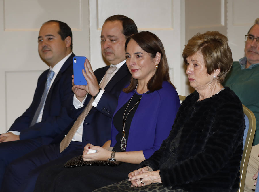 Fotos: Vicente Villagrá recibe la medalla de honor de la Cámara de Comercio de Palencia
