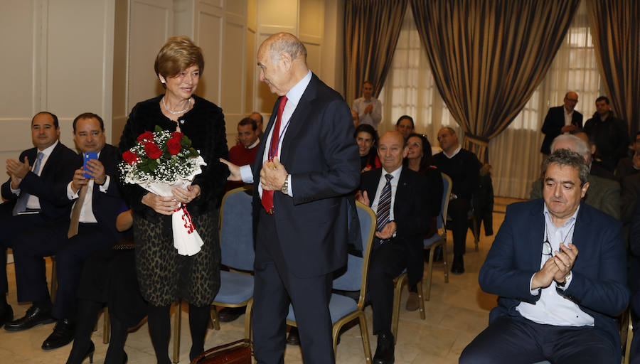 Fotos: Vicente Villagrá recibe la medalla de honor de la Cámara de Comercio de Palencia