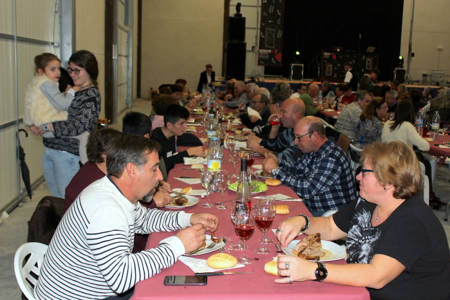 Fotos: Hornillos brinda por la Navidad