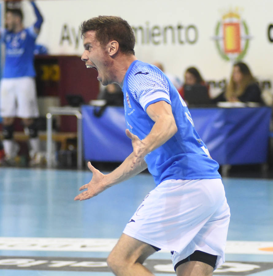 Encuentro de ida correspondiente a la tercera eliminatoria de la Copa del Rey disputado en el Polideportivo Huerta del Rey.