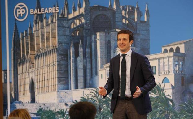 Pablo Casado presenta a los candidatos del PP de las Islas Baleares.