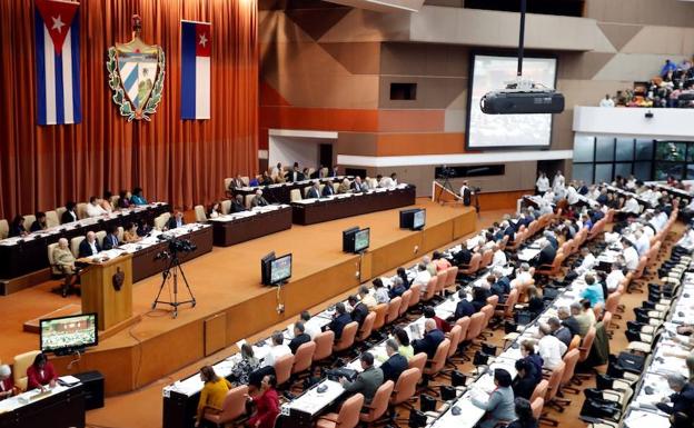 ista general de la sesión plenaria del II período ordinario de la IX Legislatura del Parlamento cubano. 