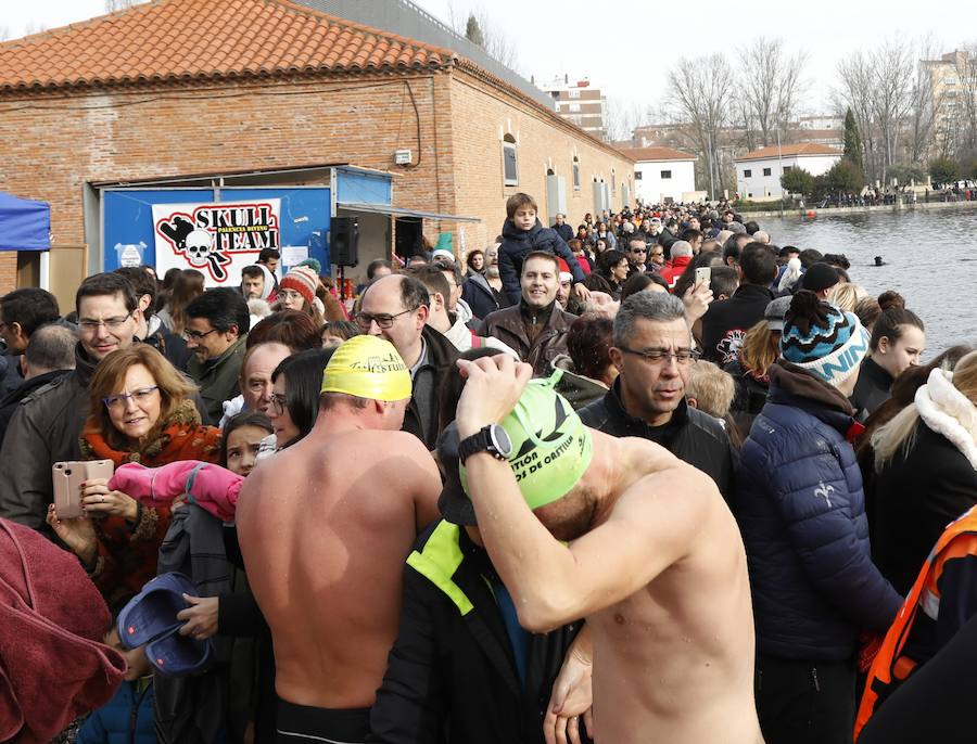 Fotos: Chapuzón Navideño en la dársena