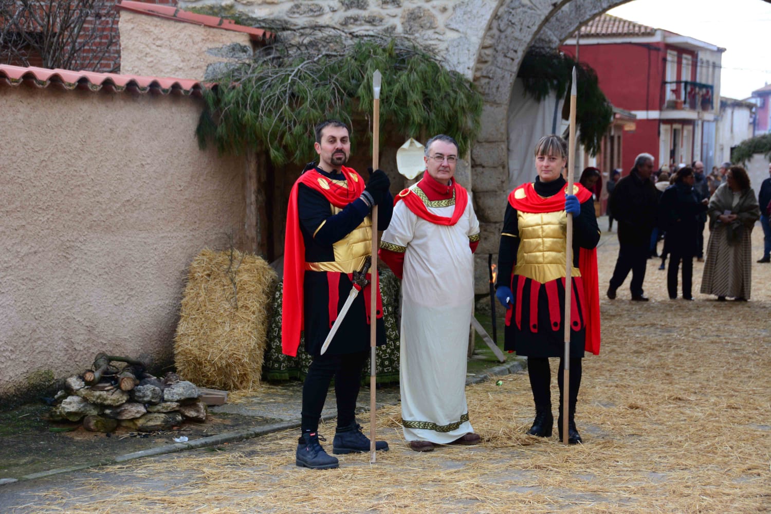 Sesenta actores y la representación de hasta 13 oficios castellanos se han dado cita en esta localidad de Torozos con motivo de la Navidad