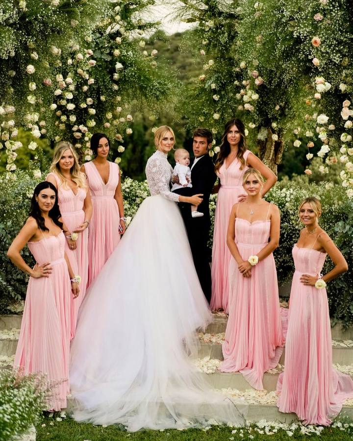 La localidad siciliana de Noto engalanó sus calles para acoger la gran boda del año en Italia, la de la bloguera Chiara Ferragni y el rapero Fedez.