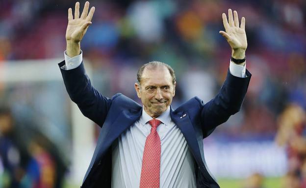 Enrique Castro, Quini, durante un homenaje que le brindó el Camp Nou en 2016. 