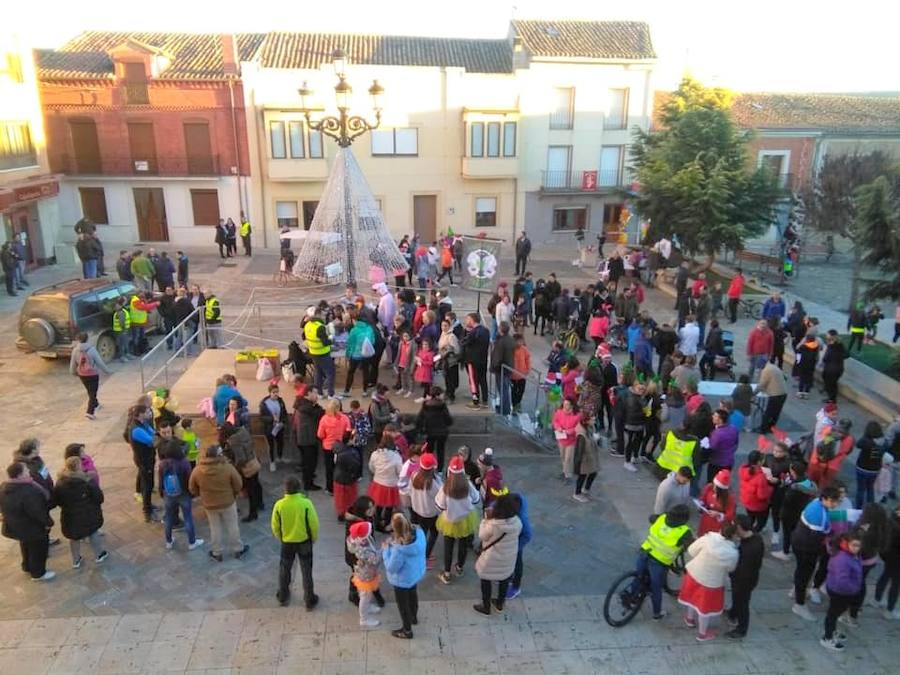 Fotos: Vistosa San Silvestre en Torquemada