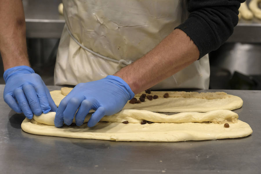 La Asociación Provincial de Empresarios de Confitería de Valladolid calcula que en estas fechas se venderán unos 100.000 roscones de reyes artesanos