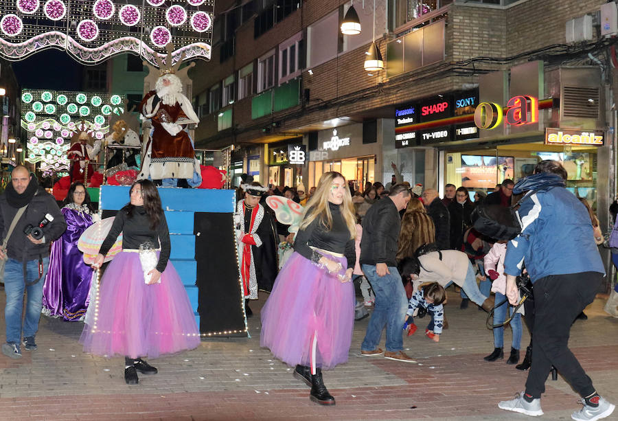 Fotos: Cabalgata de Reyes en la calle Mantería de Valladolid