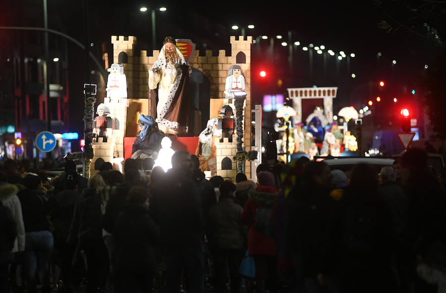Fotos: Cabalgata sin camellos en el barrio de Pajarillos en Valladolid