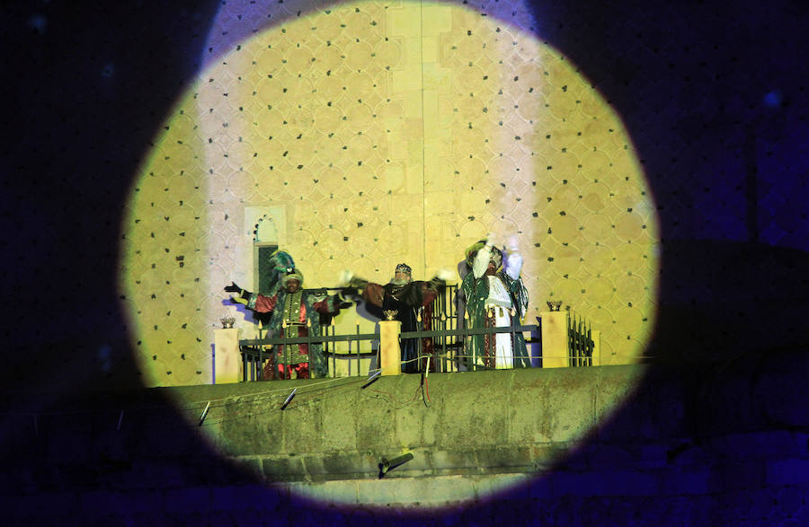 Fotos: Segovia recibe a los Reyes Magos de Oriente