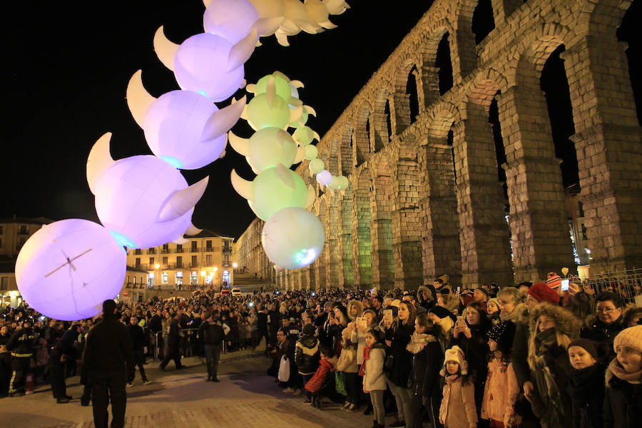 Fotos: Segovia recibe a los Reyes Magos de Oriente
