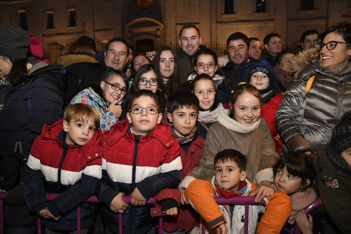 Fotos: Público en la cabalgata de Reyes de Valladolid (2/4)