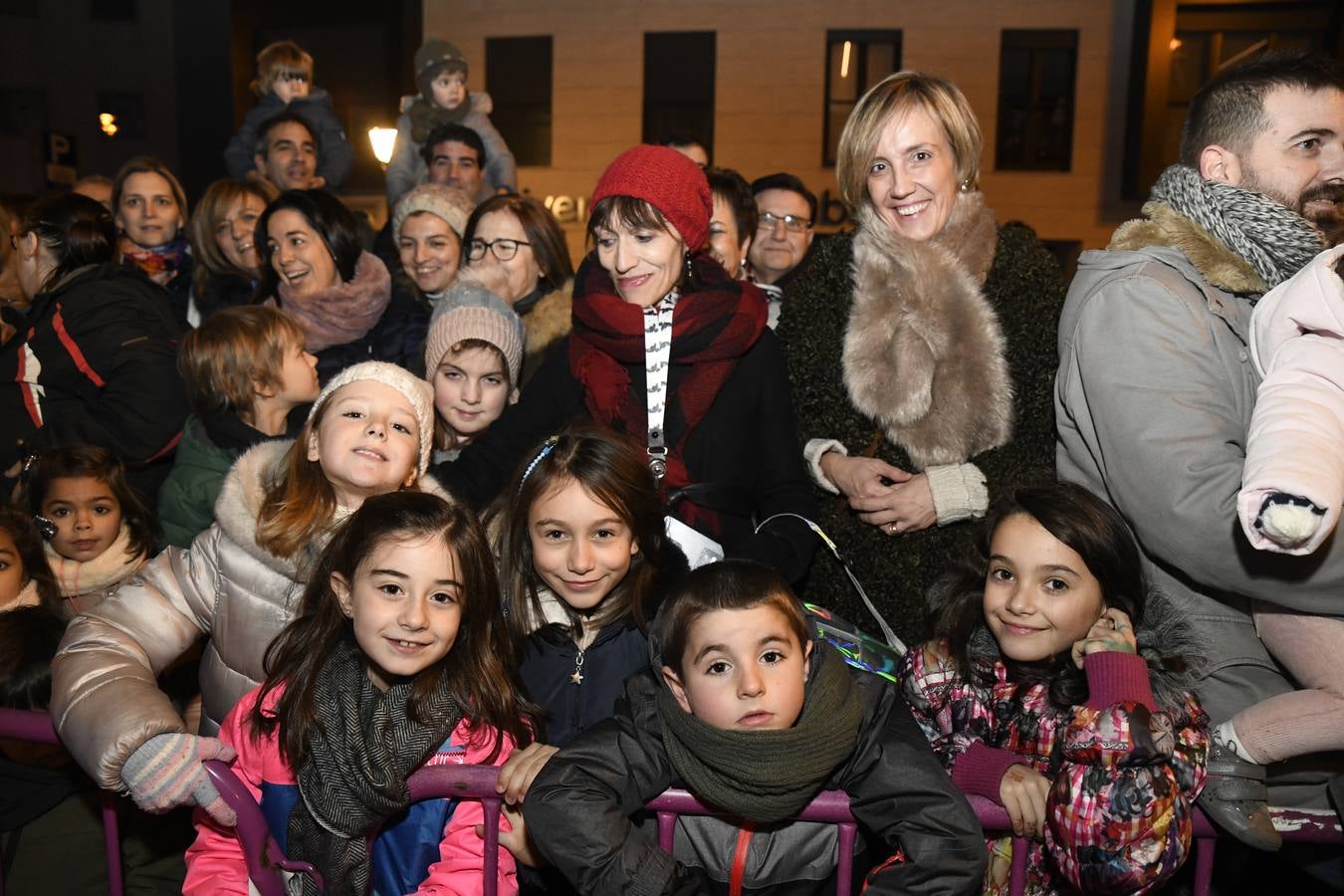 Fotos: Público en la cabalgata de Reyes de Valladolid (2/4)