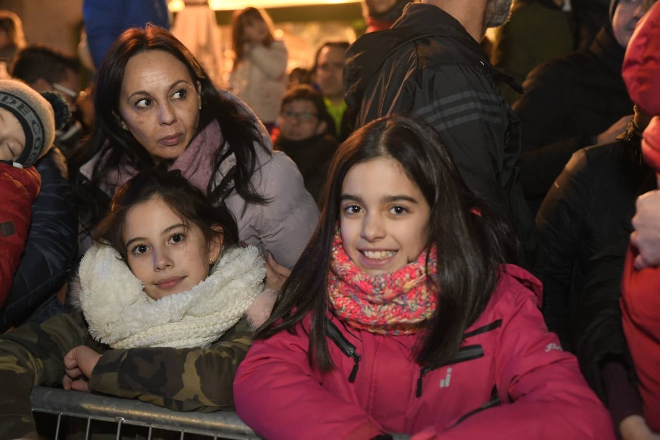 Fotos: Público en la cabalgata de Reyes de Valladolid (3/4)