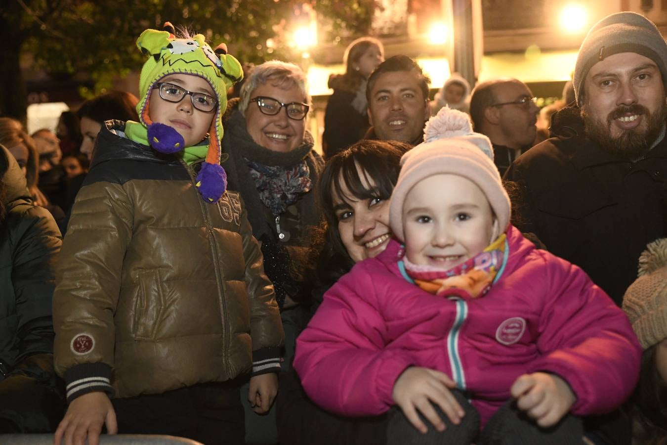 Fotos: Público en la cabalgata de Reyes de Valladolid (3/4)