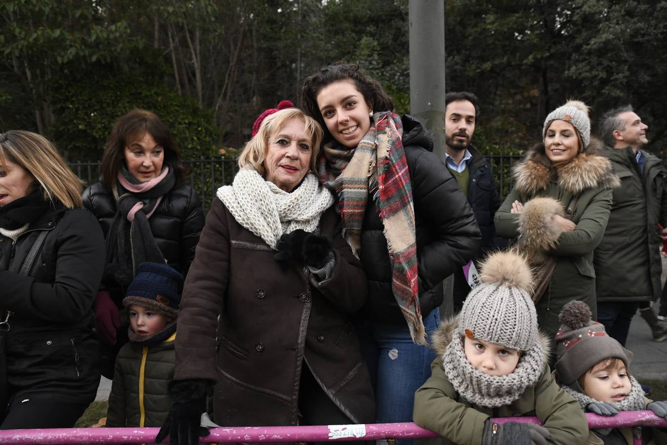 Fotos: Público en la cabalgata de Reyes de Valladolid (3/4)