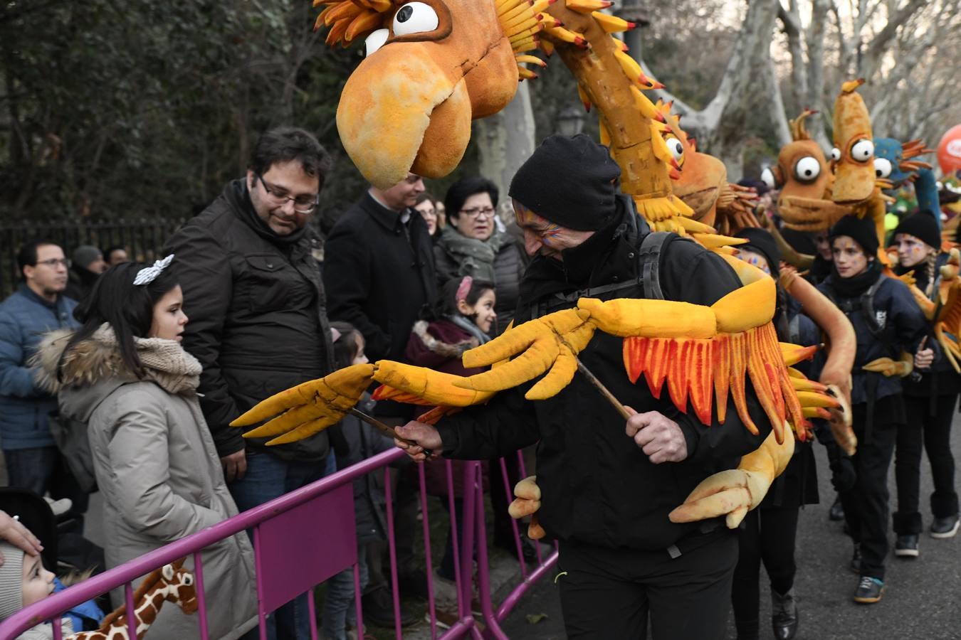 Fotos: Público en la cabalgata de Reyes de Valladolid (3/4)