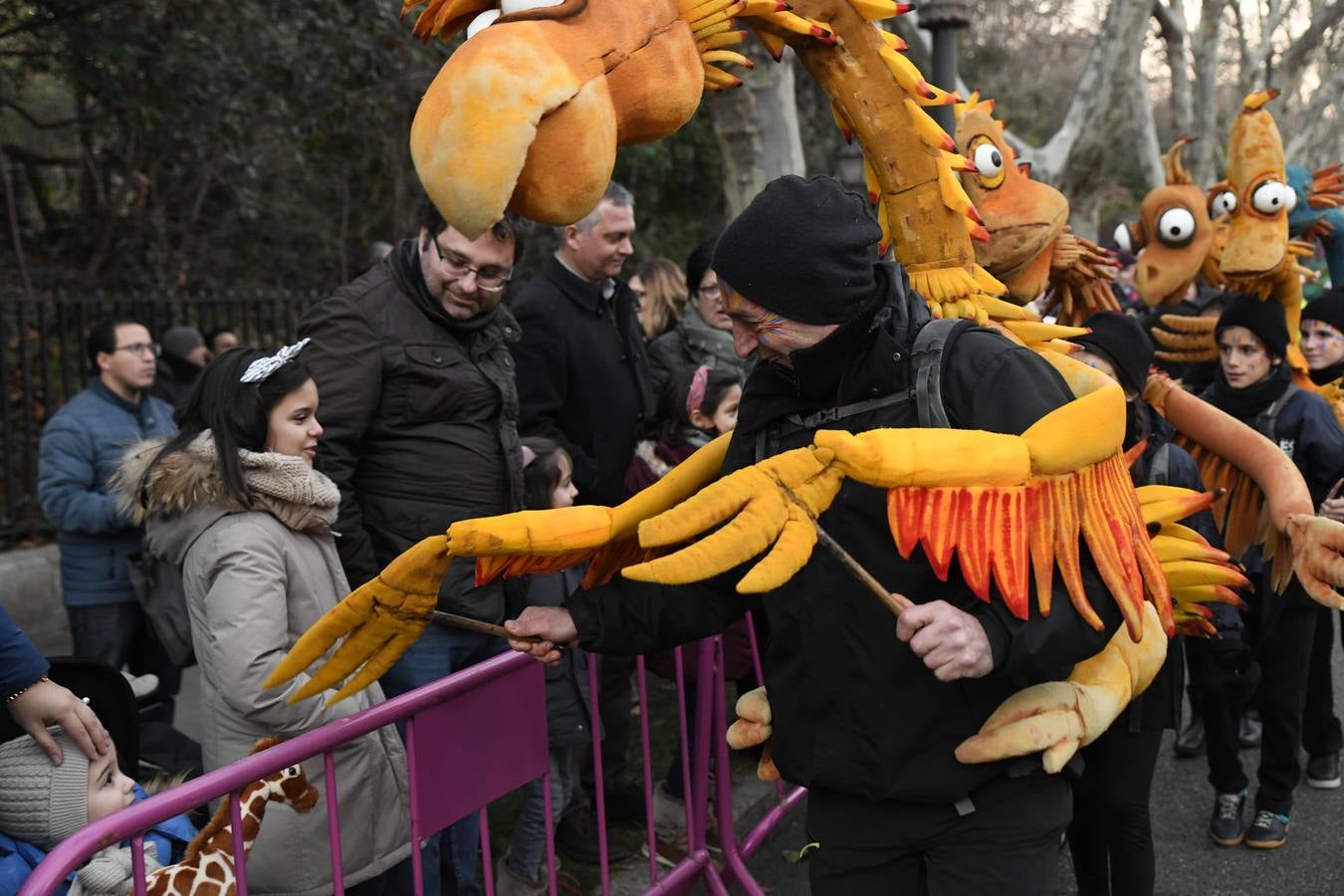 Fotos: Público en la cabalgata de Reyes de Valladolid (3/4)