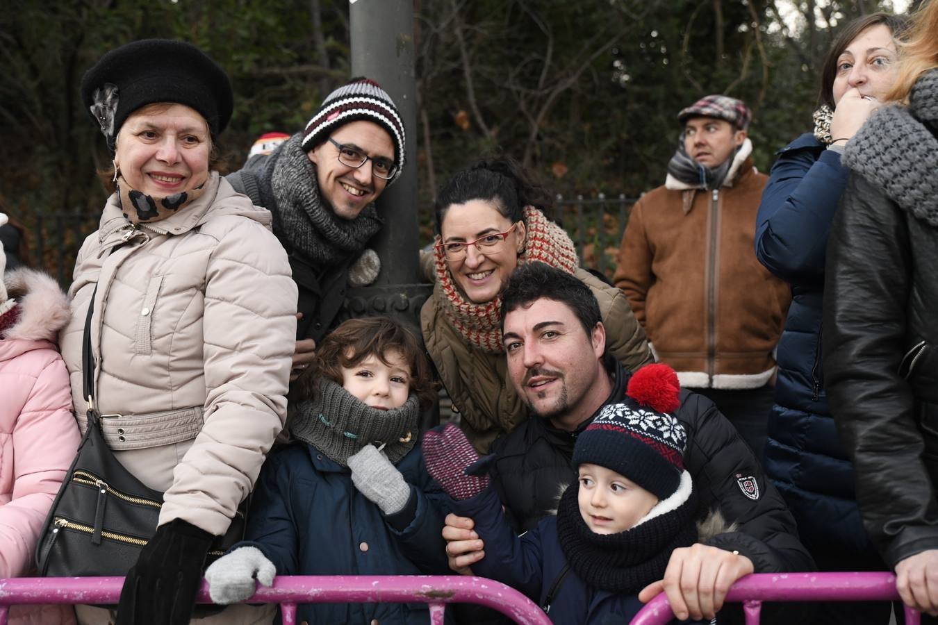 Fotos: Público en la cabalgata de Reyes de Valladolid (3/4)