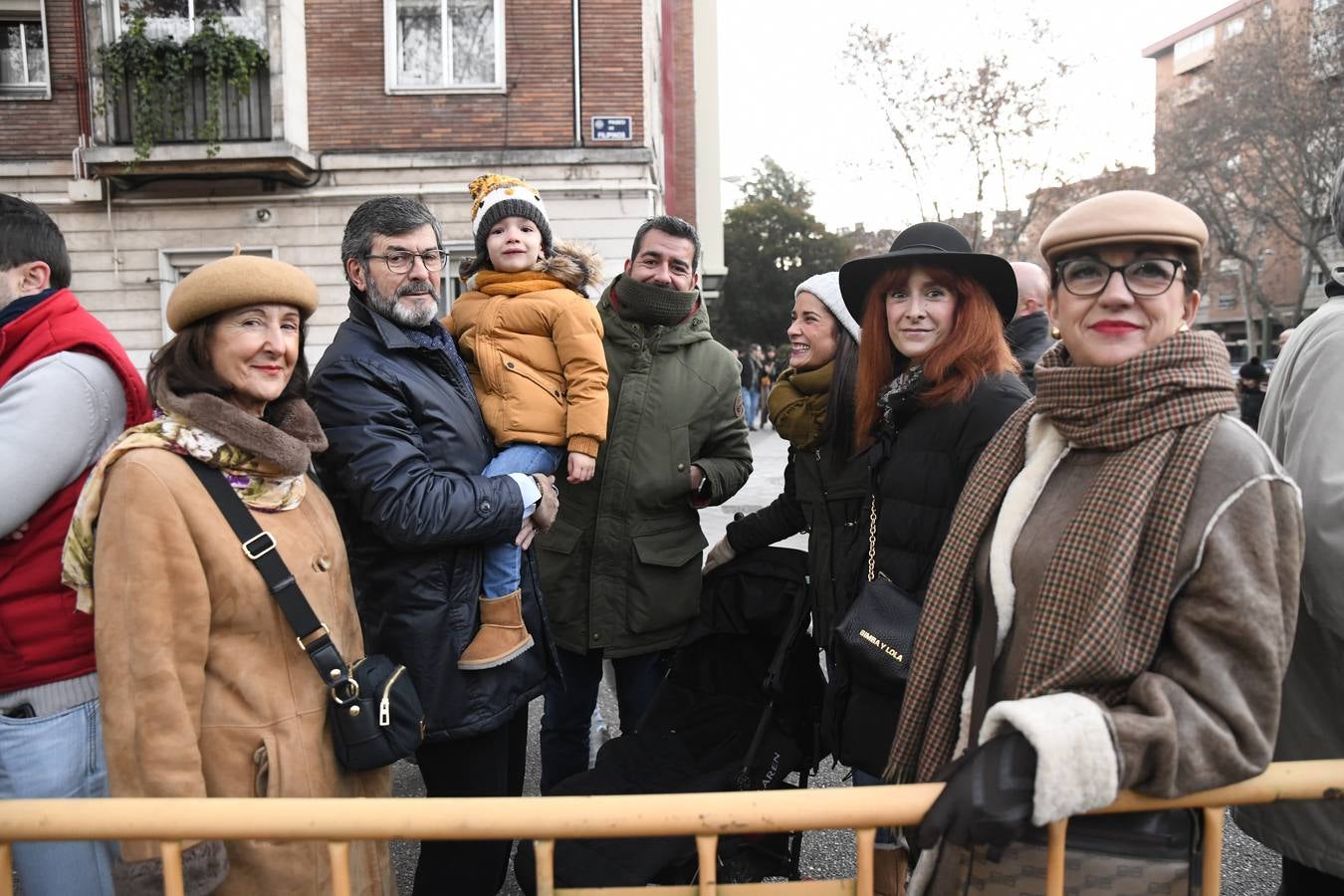 Fotos: Público en la cabalgata de Reyes de Valladolid (3/4)