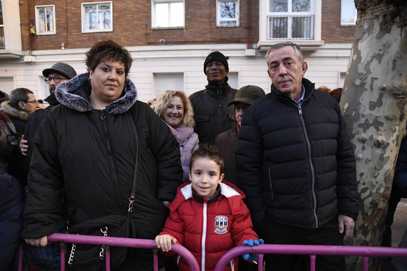 Fotos: Público en la cabalgata de Reyes de Valladolid (4/4)