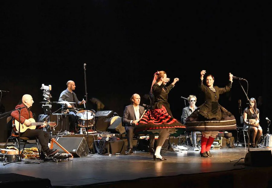 Fotos: Concierto de Carlos Núñez en el Auditorio de El espinar