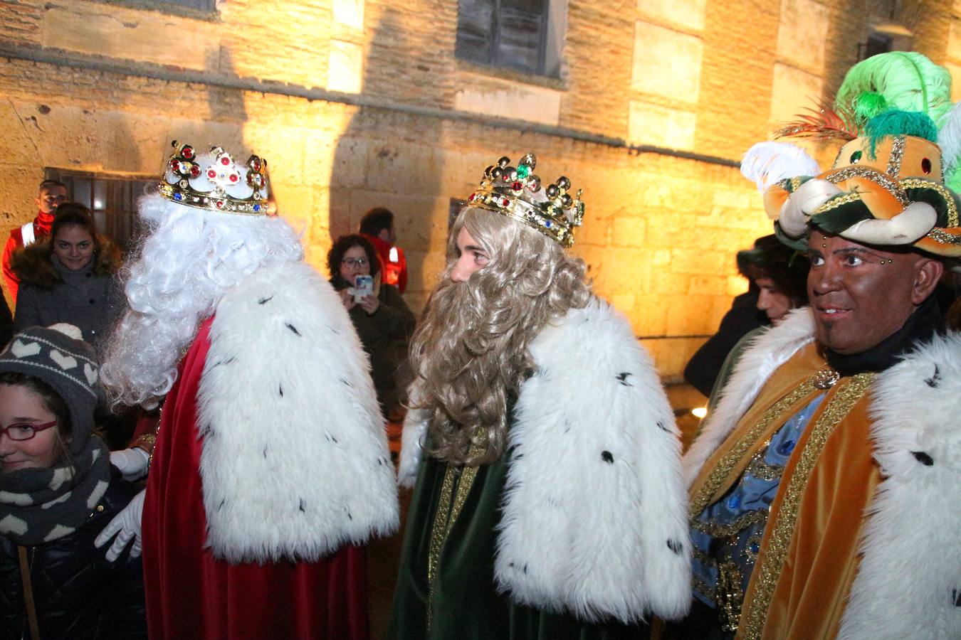 Fotos: Los Reyes Magos visitan Medina de Rioseco, Ciudad Europea de la Navidad