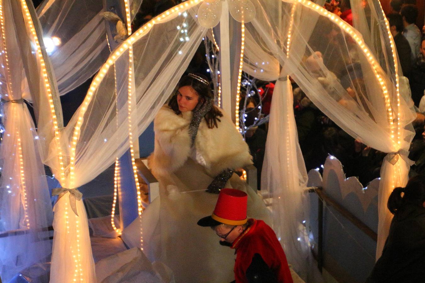 Fotos: Los Reyes Magos visitan Medina de Rioseco, Ciudad Europea de la Navidad