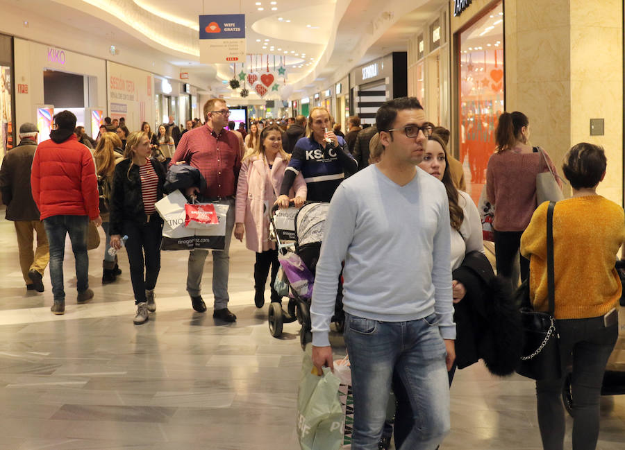 Fotos: Lunes 7 de enero, primer día de rebajas generales en Valladolid