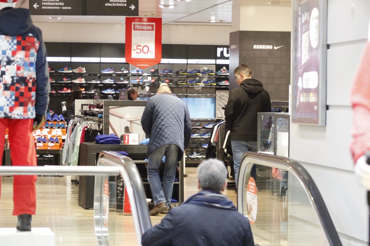 Fotos: Arrancan las rebajas de invierno en Salamanca