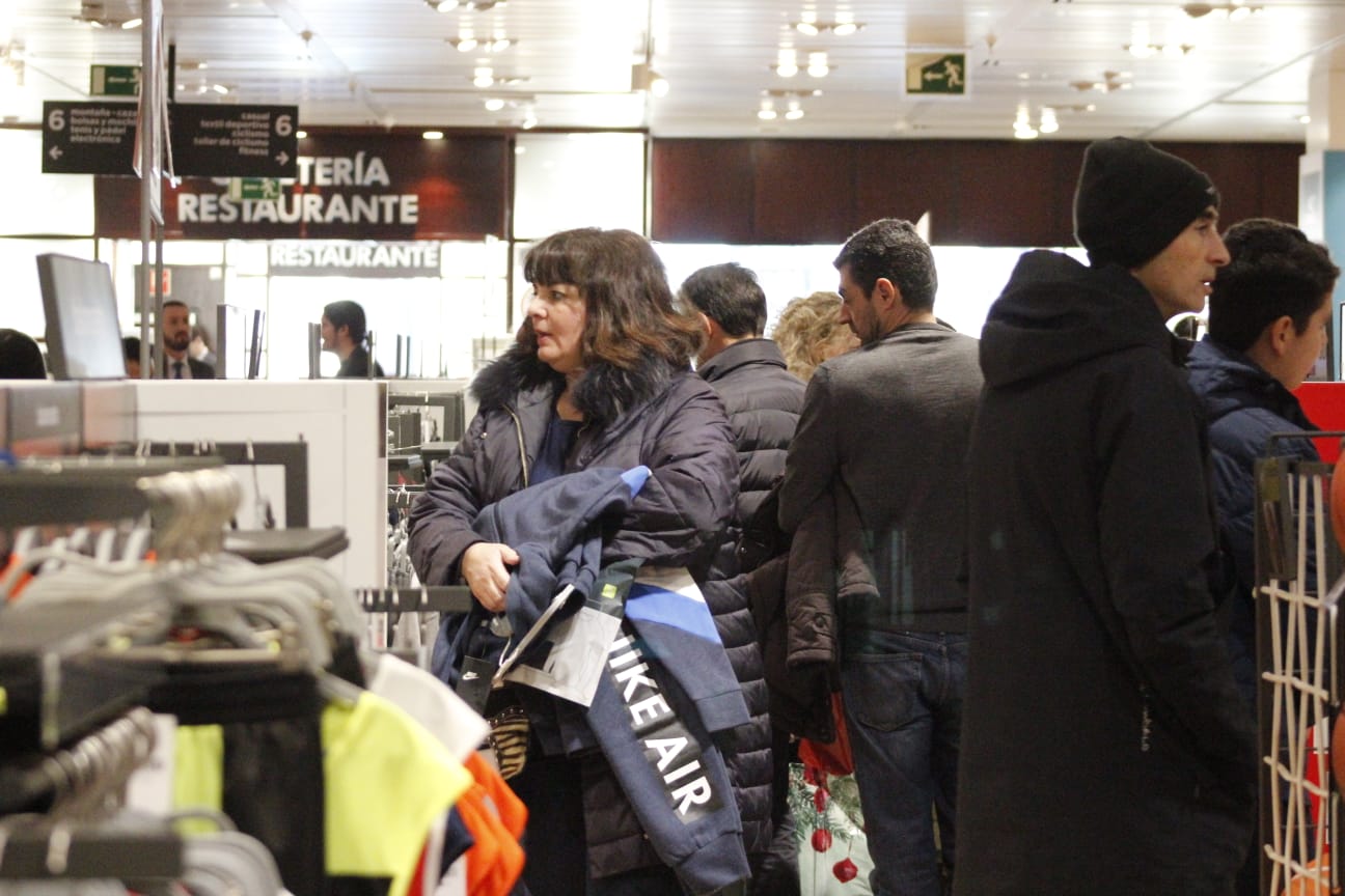Fotos: Arrancan las rebajas de invierno en Salamanca