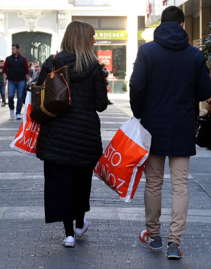 Fotos: Lunes 7 de enero, primer día de rebajas generales en Valladolid