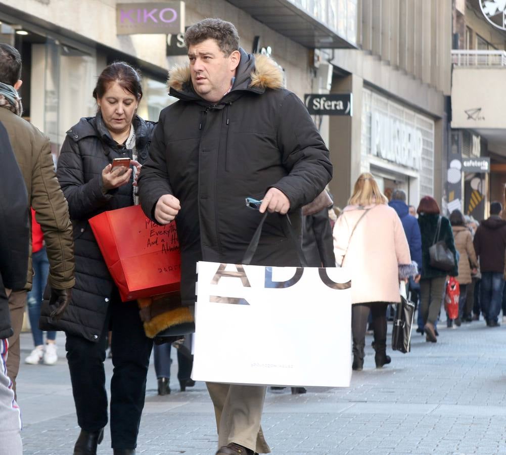 Fotos: Lunes 7 de enero, primer día de rebajas generales en Valladolid