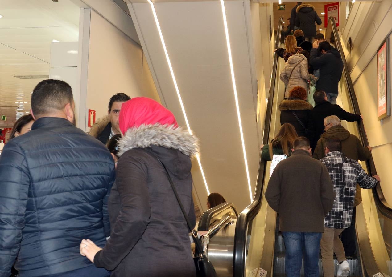 Fotos: Lunes 7 de enero, primer día de rebajas generales en Valladolid