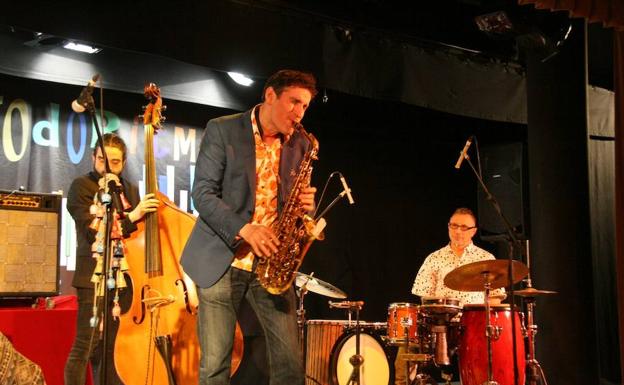 El saxofonista José Luis Gutiérrez, en un concierto del ciclo.