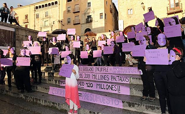 Uno de los actos que se han sucedido en los últimos meses en Segovia de repulsa contra la violencia machista.
