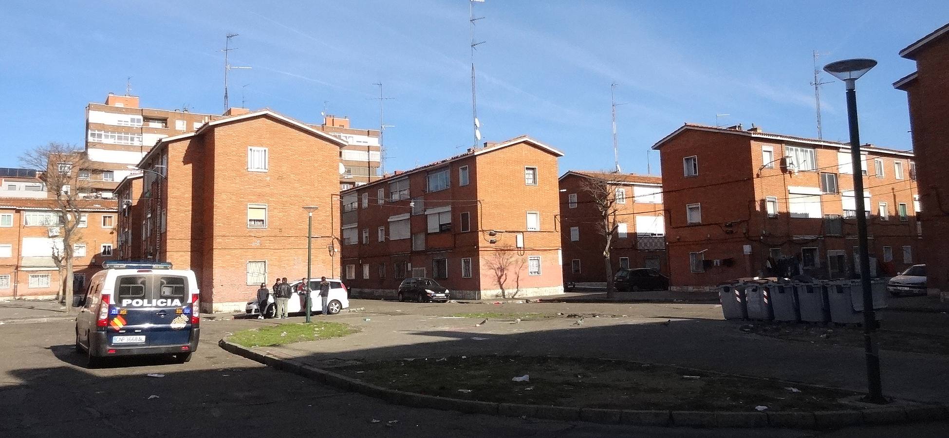 Fotos: Vigilancia policial en la barriada de Las Viudas