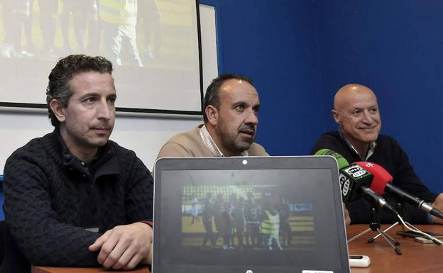 Agustín Cuenca, Juan Carlos Renedo y Fernando Salas, durante la presentación de la campaña.