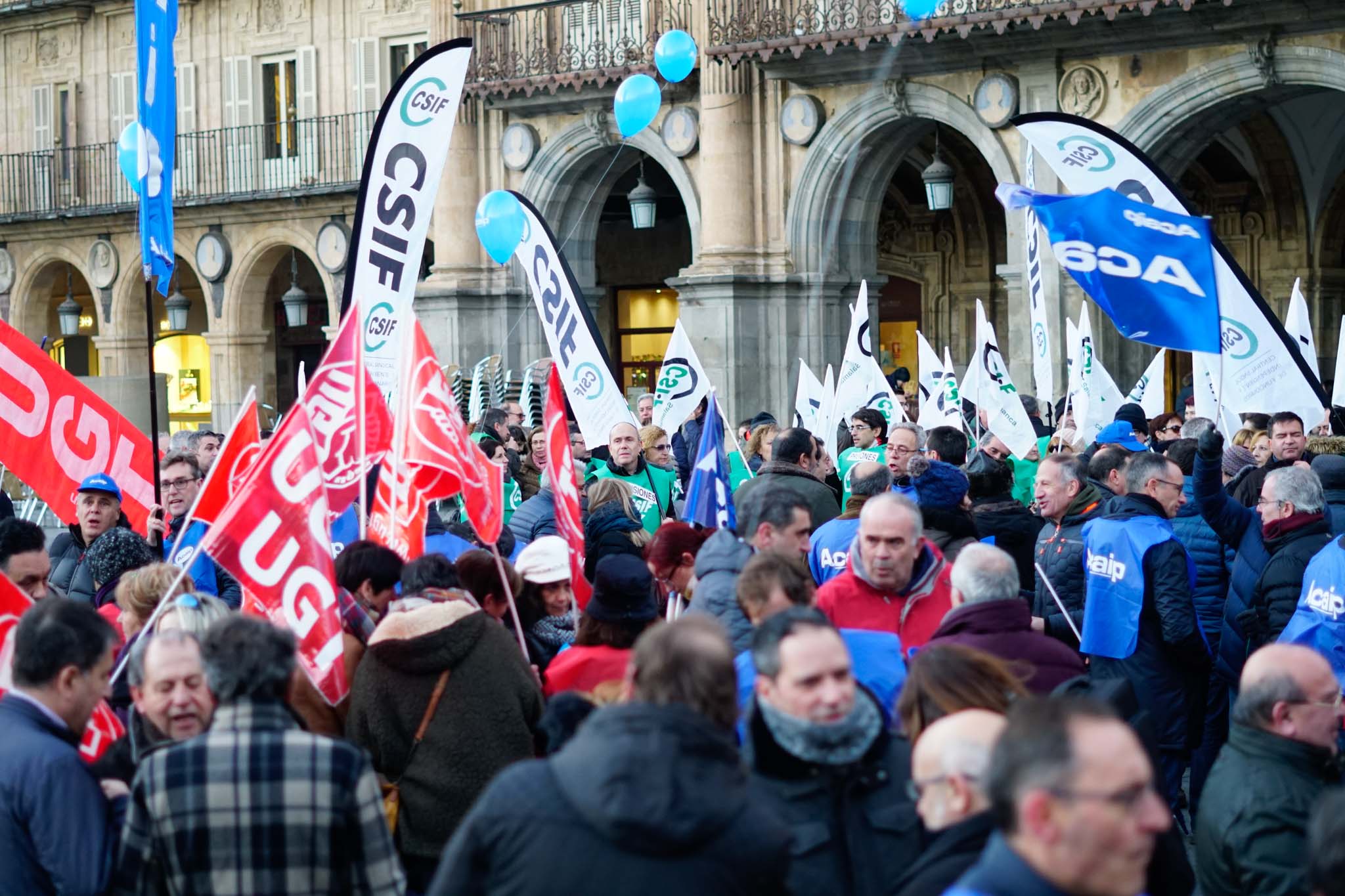 Reclaman «mejoras laborales y más efectivos» y anuncian que seguirán con sus movilizaciones 
