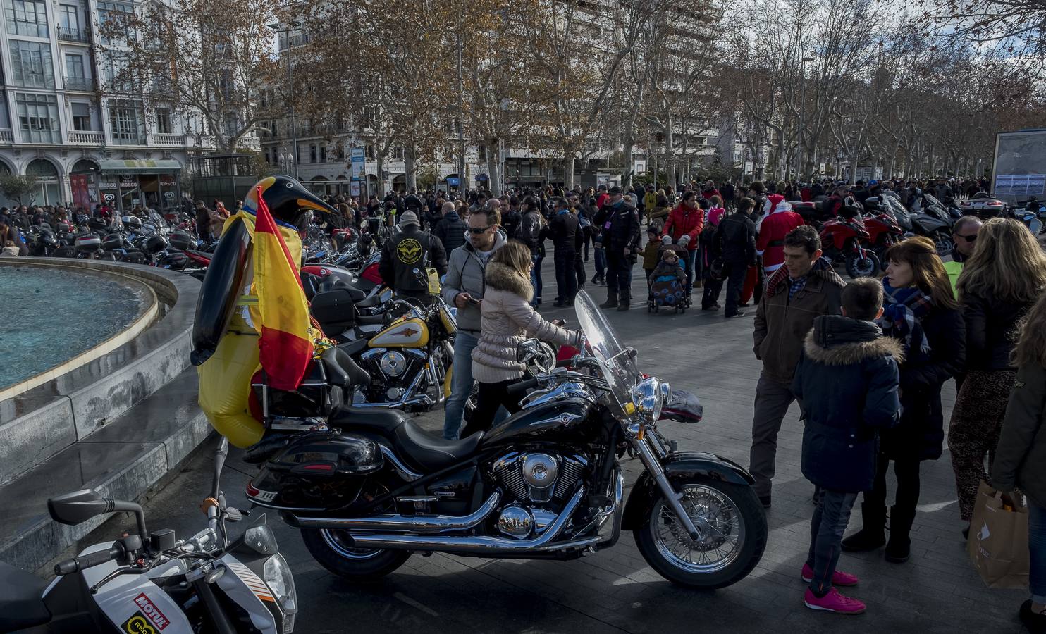 Fotos: Desfile de banderas de Pingüinos 2019