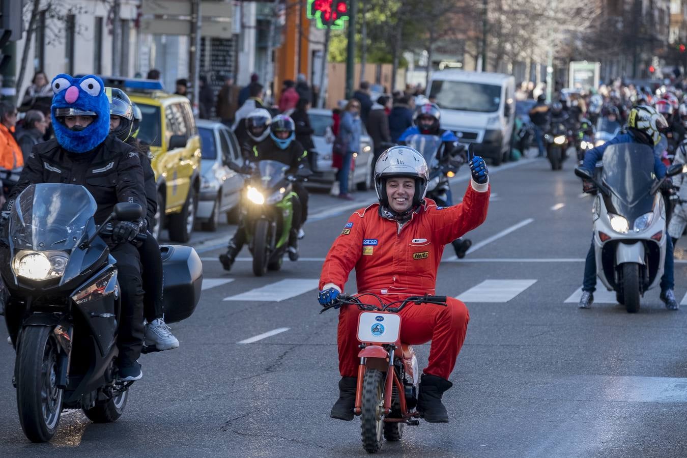 Fotos: Desfile de banderas de Pingüinos 2019