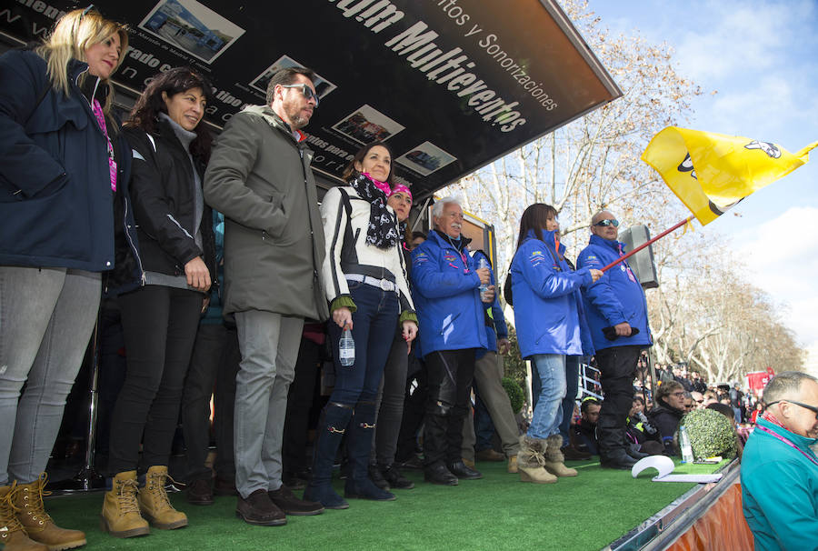 Fotos: Desfile de banderas de Pingüinos 2019