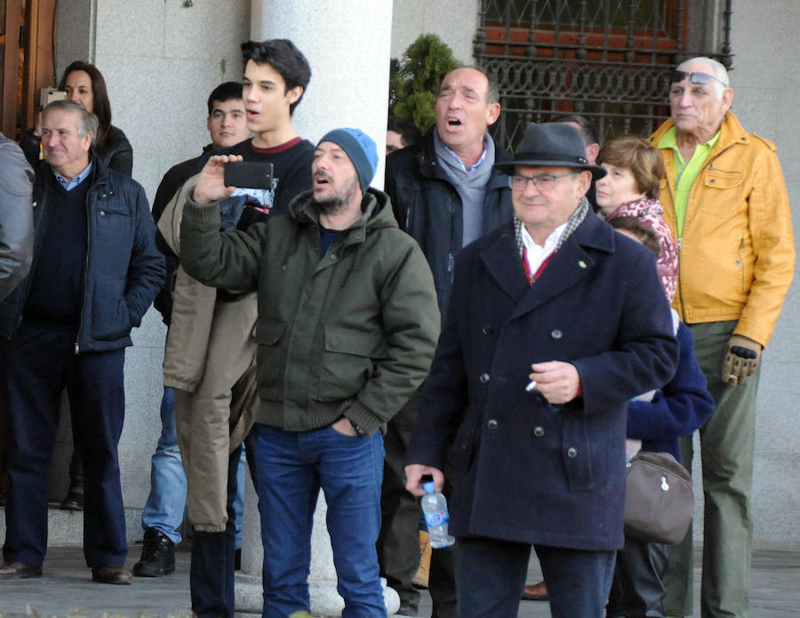 Fotos: Protesta contra el acto de Vox en Segovia