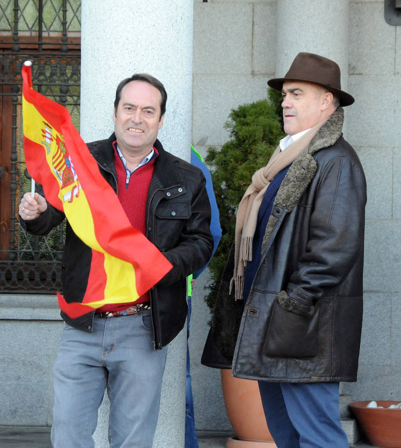 Fotos: Protesta contra el acto de Vox en Segovia