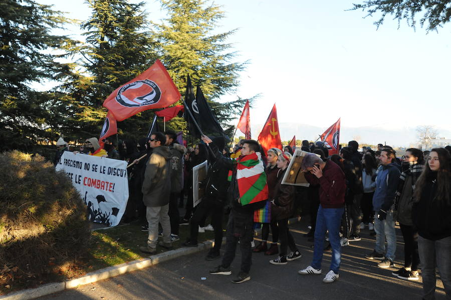 Fotos: Protesta contra el acto de Vox en Segovia