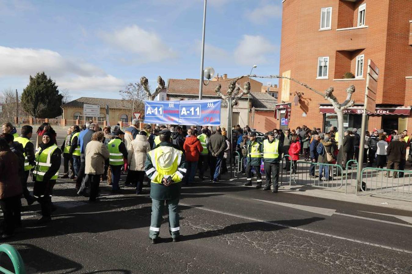 Fotos: Nueva concentración en Peñafiel para reclamar la A-11