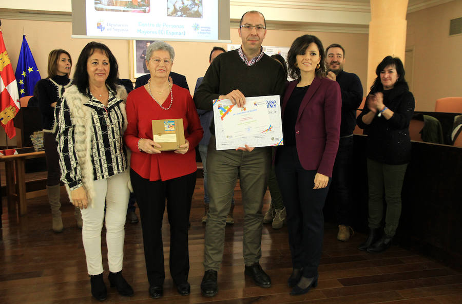 Fotos: Entrega de premios del concurso provincial de belenes.